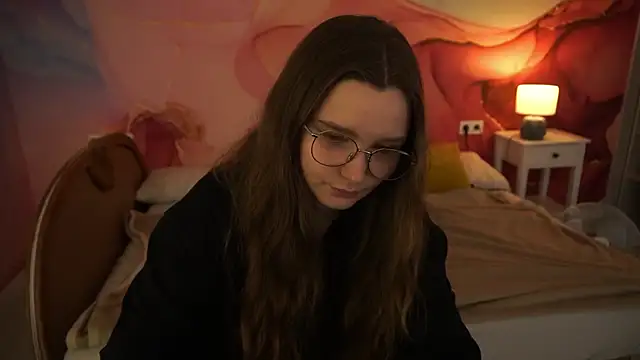 MagicPeachh  online show from September 30, 7:58 am