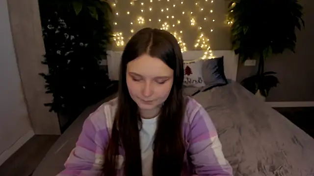 MagicPeachh  online show from December 17, 2:11 pm