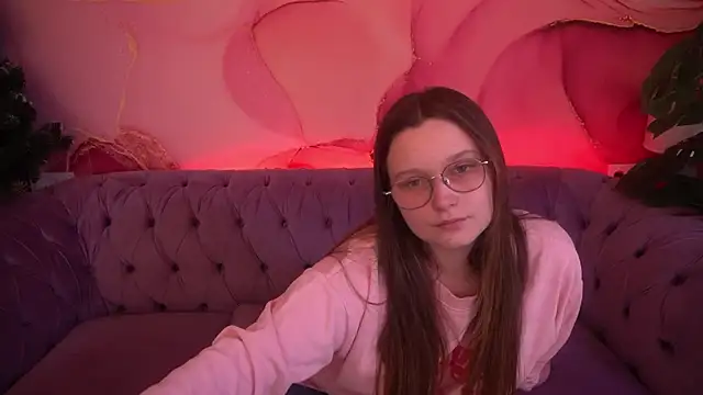 MagicPeachh  online show from December 22, 1:33 pm