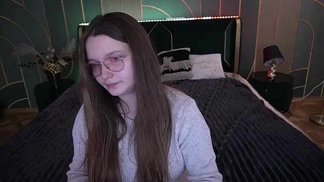 MagicPeachh  online show from November 27, 7:09 am