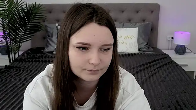 MagicPeachh  online show from March 16, 7:23 am