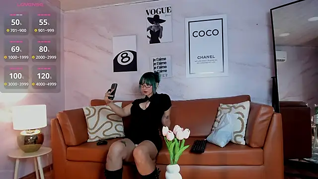 Snapshot of Ramona_Flower chatting on November 26, 2:22 am Ramona Flower online show from November 26, 2:22 am