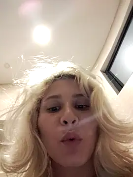 Snapshot of Ramona_Flower chatting on September 14, 2:12 am Ramona Flower online show from September 14, 2:12 am