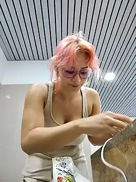 Snapshot of Ramona_Flower chatting on January 24, 1:13 am Ramona Flower online show from January 24, 1:13 am