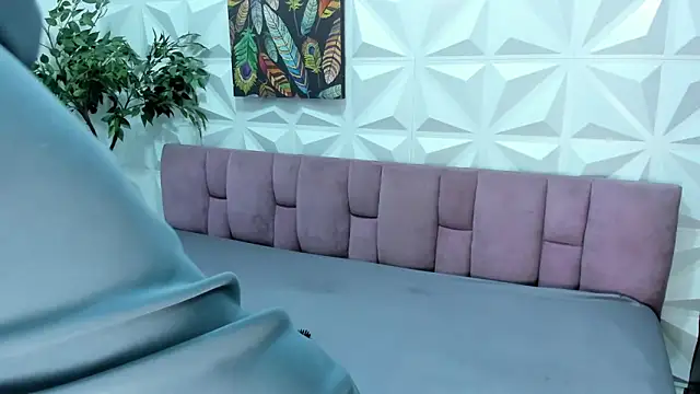 Victoria Coleman online show from February 25, 11:54 am