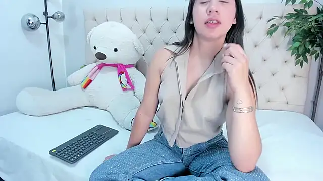 Victoria Coleman online show from February 13, 7:47 pm