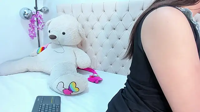 Victoria Coleman online show from January 9, 7:21 pm