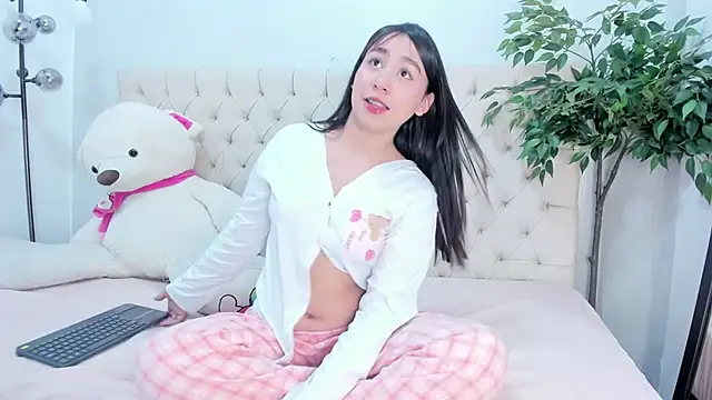 Victoria Coleman online show from March 6, 7:20 pm