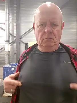 andrejoyfull64 online show from January 23, 12:09 pm