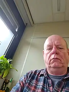 andrejoyfull64 online show from January 6, 12:57 pm