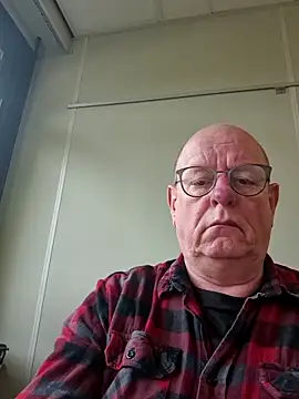 andrejoyfull64 online show from October 16, 8:22 am