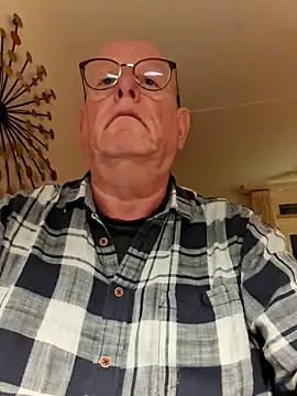 andrejoyfull64 online show from December 4, 4:06 pm