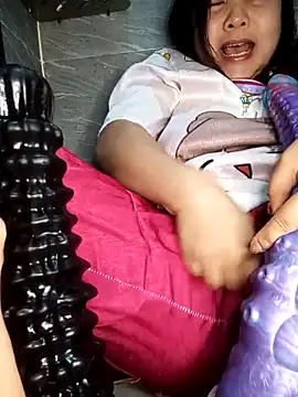 Kute sex18 online show from February 9, 2:40 pm