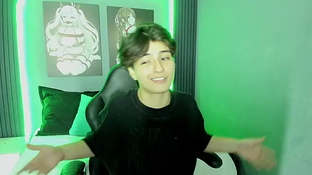 Snapshot of Bryce_Evans chatting on October 13, 3:13 pm Bryce Evans online show from October 13, 3:13 pm