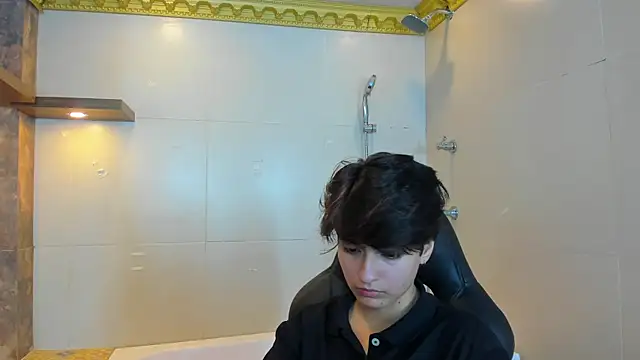 Snapshot of Bryce_Evans chatting on October 14, 3:12 pm Bryce Evans online show from October 14, 3:12 pm