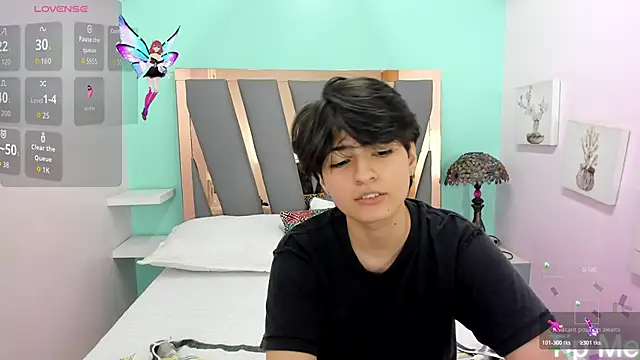 Snapshot of Bryce_Evans chatting on October 30, 8:50 pm Bryce Evans online show from October 30, 8:50 pm