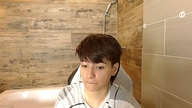 Snapshot of Bryce_Evans chatting on July 19, 2:25 pm Bryce Evans online show from July 19, 2:25 pm