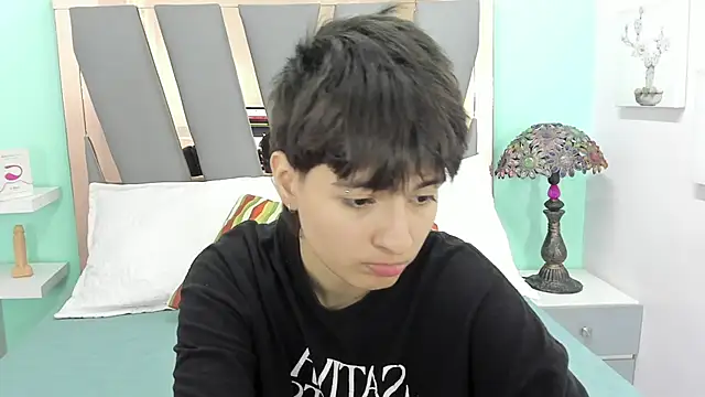 Snapshot of Bryce_Evans chatting on December 14, 3:17 pm Bryce Evans online show from December 14, 3:17 pm