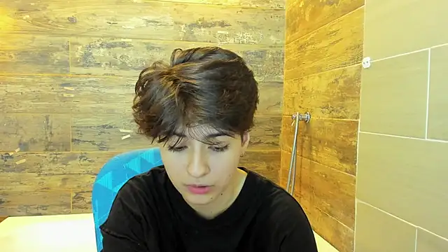 Snapshot of Bryce_Evans chatting on September 27, 2:01 pm Bryce Evans online show from September 27, 2:01 pm