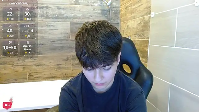 Snapshot of Bryce_Evans chatting on March 2, 3:19 pm Bryce Evans online show from March 2, 3:19 pm