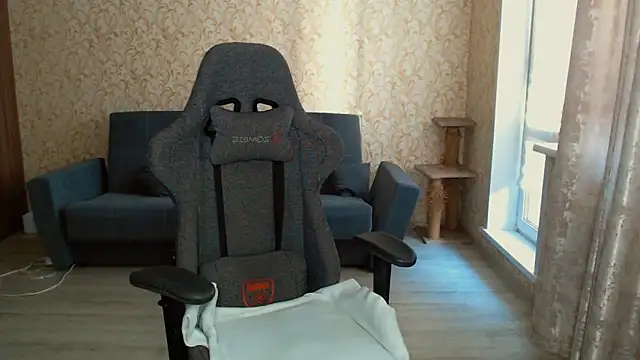 Snapshot of PDiddy_ chatting on November 22, 9:08 am PDiddy online show from November 22, 9:08 am