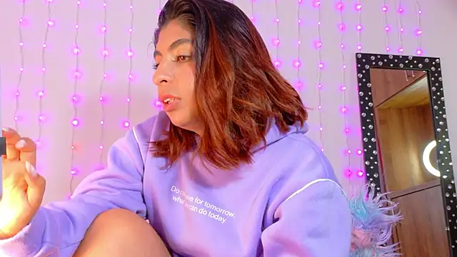 Snapshot of im_anna_ chatting on February 13, 8:20 pm im anna online show from February 13, 8:20 pm