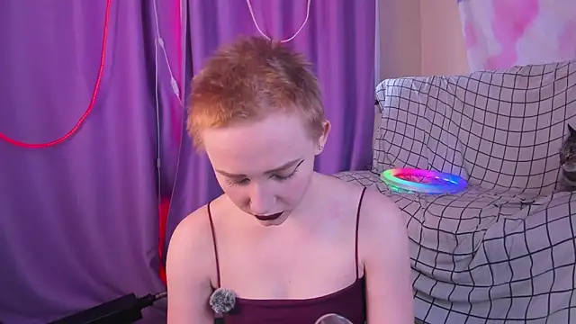 Lexy Lovy online show from September 24, 7:15 am