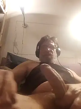 Snapshot of felice66 chatting on February 19, 10:31 pm felice66 online show from February 19, 10:31 pm