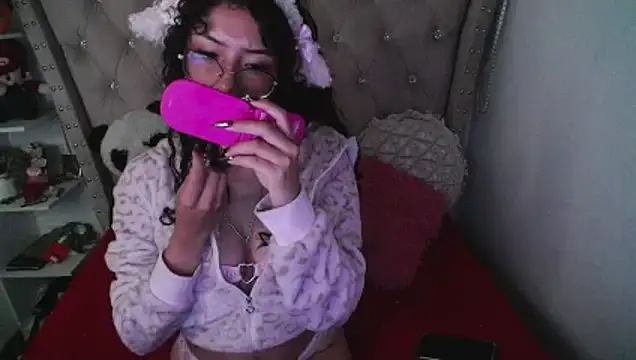 CherieCurl online show from March 8, 8:17 am