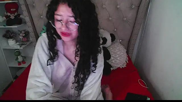 CherieCurl online show from December 3, 3:55 pm