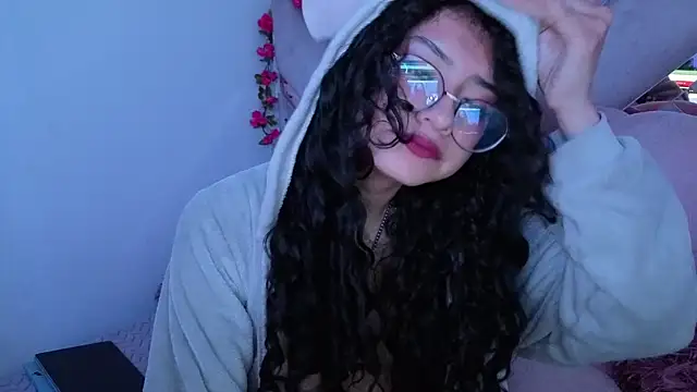 CherieCurl online show from May 19, 6:59 pm