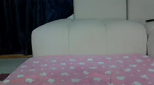 prettycheeky online show from February 18, 8:03 pm