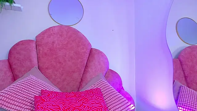 LilithSmith  online show from November 17, 11:36 am