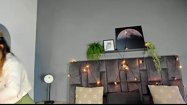 LilithSmith  online show from February 17, 11:40 am