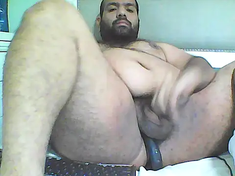 Snapshot of lukacavani33 chatting on June 29, 2:39 pm lukacavani33 online show from June 29, 2:39 pm