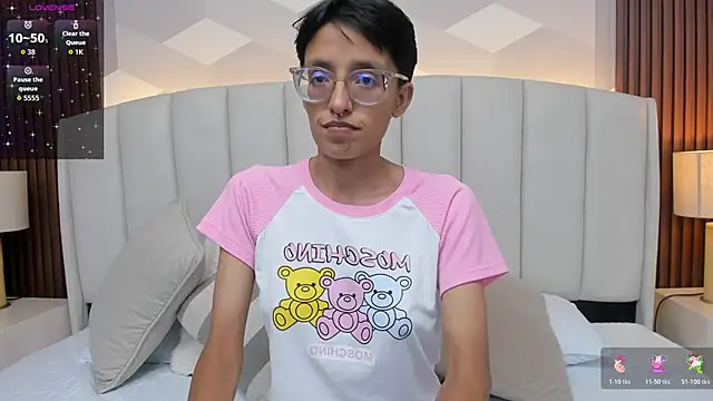 Marge lasander online show from December 17, 1:32 am