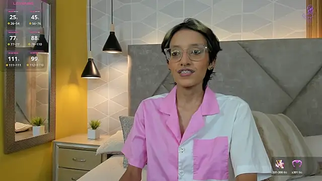 Snapshot of Marge_lasander chatting on June 17, 6:29 pm Marge lasander online show from June 17, 6:29 pm