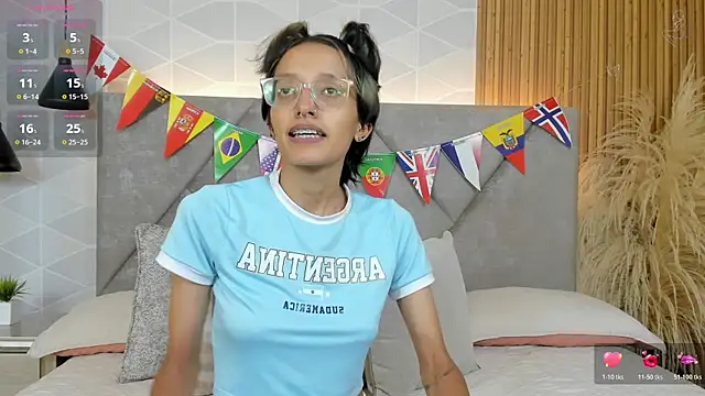 Snapshot of Marge_lasander chatting on July 7, 6:33 pm Marge lasander online show from July 7, 6:33 pm