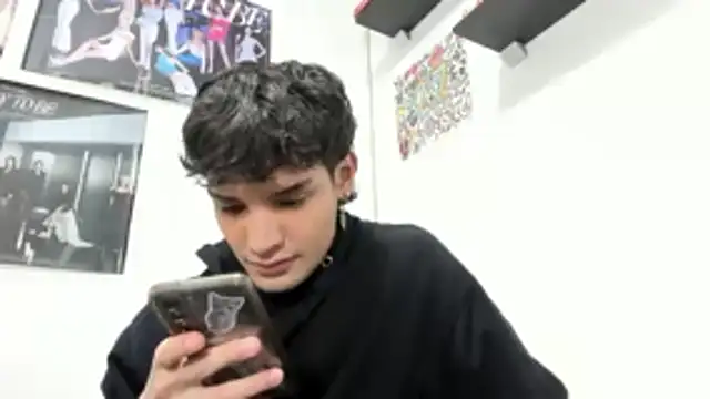 Snapshot of Martinsibiris chatting on February 16, 3:54 pm Martinsibiris online show from February 16, 3:54 pm