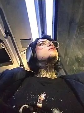 taaylor33 online show from March 8, 12:05 am