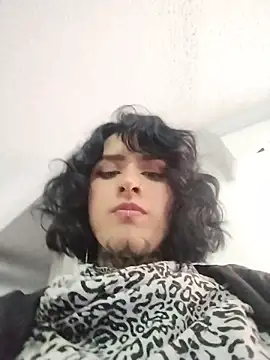 taaylor33 online show from February 13, 8:31 pm