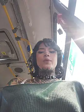 taaylor33 online show from April 13, 7:51 pm