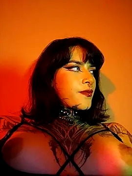 taaylor33 online show from November 15, 5:33 am