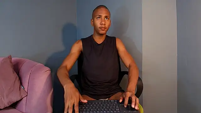 Ethan Fox11 online show from February 28, 2:09 pm