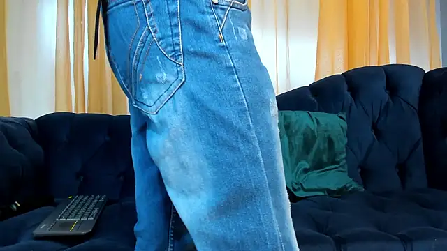 Ethan Fox11 online show from March 1, 2:13 pm