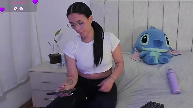 anny roberts online show from November 26, 10:43 pm