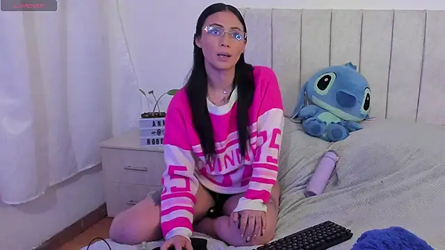 anny roberts online show from December 21, 9:15 pm