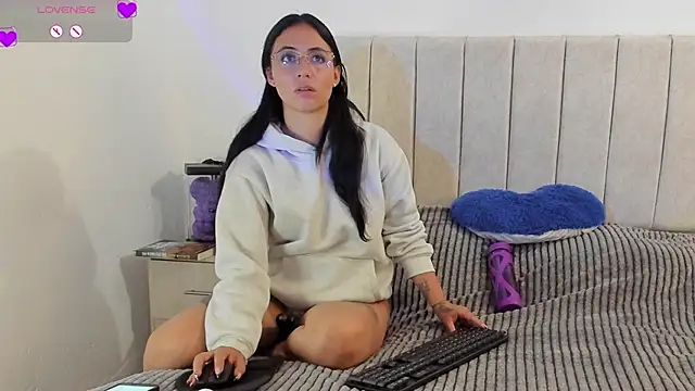 anny roberts online show from March 15, 9:11 pm