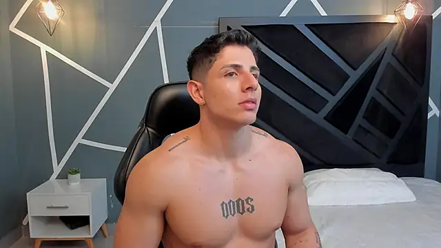 Johan Williams 07 online show from December 3, 8:00 am