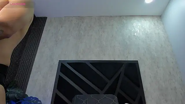 Snapshot of Johan_Williams_07 chatting on June 7, 2:44 pm Johan Williams 07 online show from June 7, 2:44 pm
